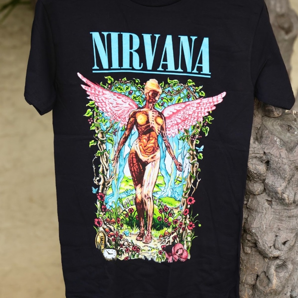 NIRVANA GRAPHIC IN UTERO FLORAL TSHIRT